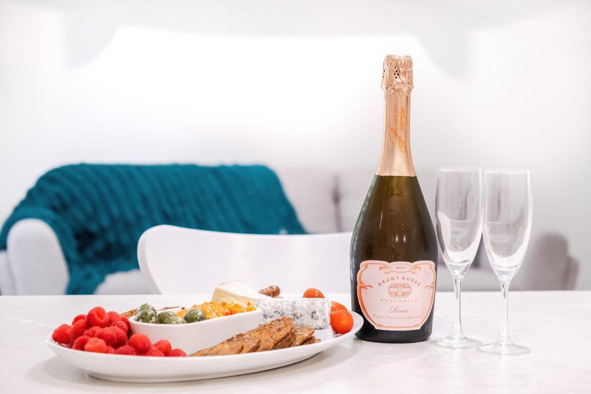 Pet Friendly Battery Hill Away From * Caloundra